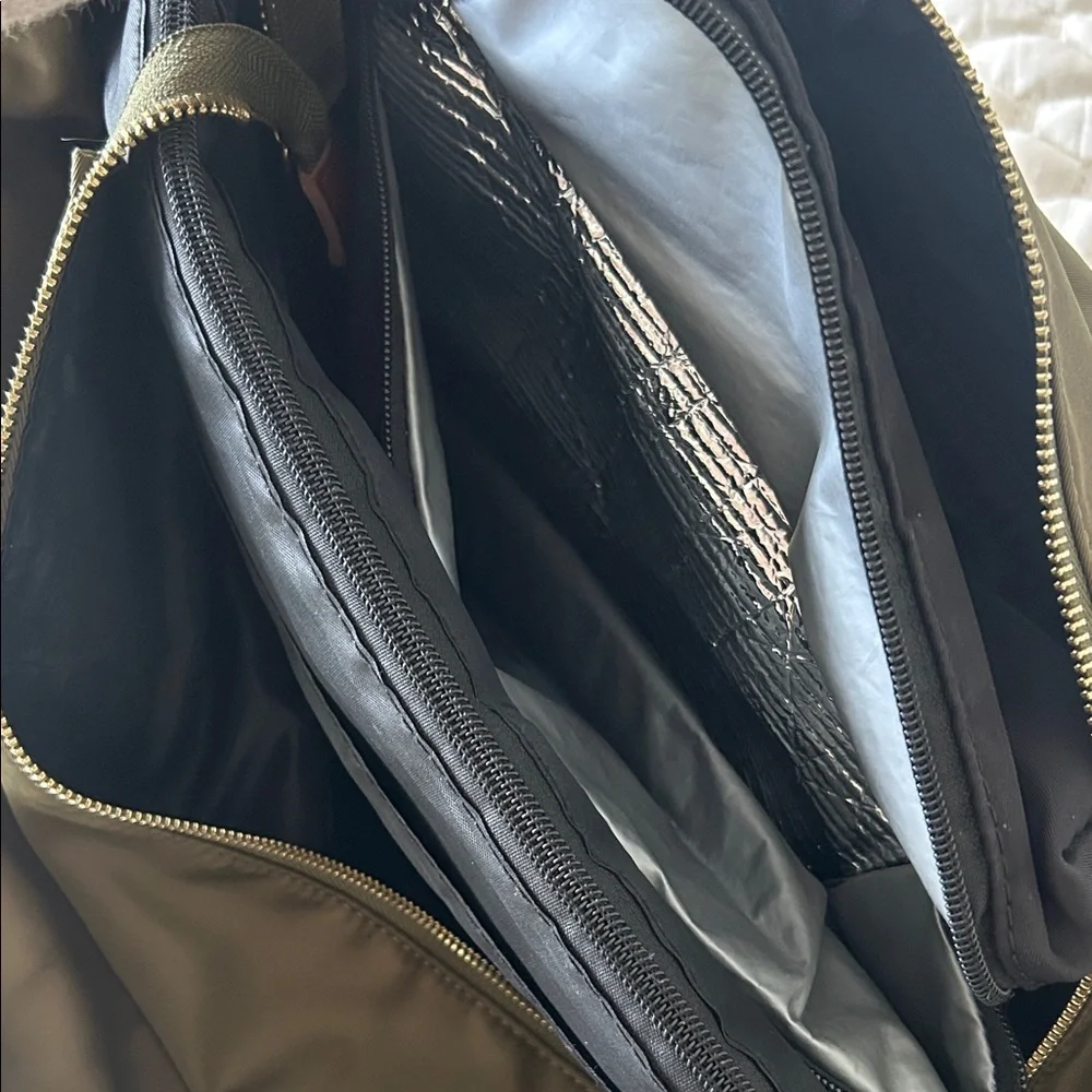 Chic Olive Tote with Brown Handles - Picture 6 of 8